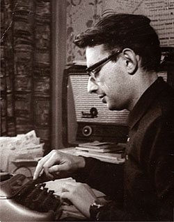 Г.Полонский в рабочем кабинете. Москва, 1967 г.